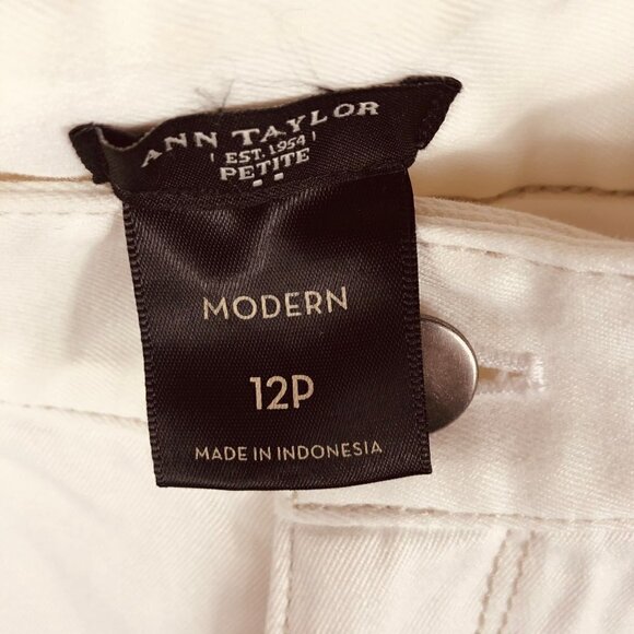 Ann Taylor Women's White Ivory Jeans Size 12P - Picture 3 of 5